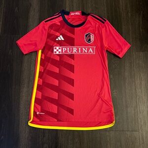 ADIDAS MLS ST LOUIS CITY SC RED MEN”S JERSEY SIZE MEDIUM 2022
